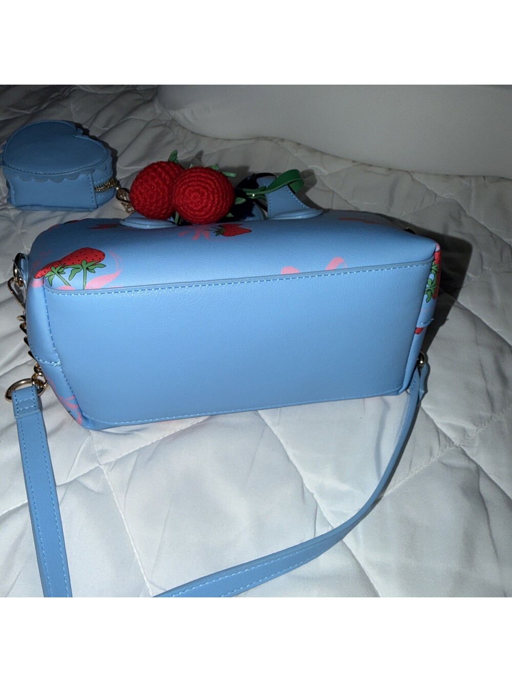 NWT JUICY COUTURE SWEET STRAWBERRY MINI TOTE CROSSBODY BAG W POUCH BLUE - Picture 4 of 7